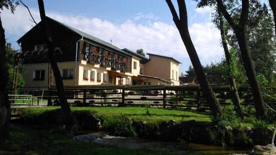 Penzion Monty Ranch Vysoke Tatry Stola Hotel ภายนอก รูปภาพ